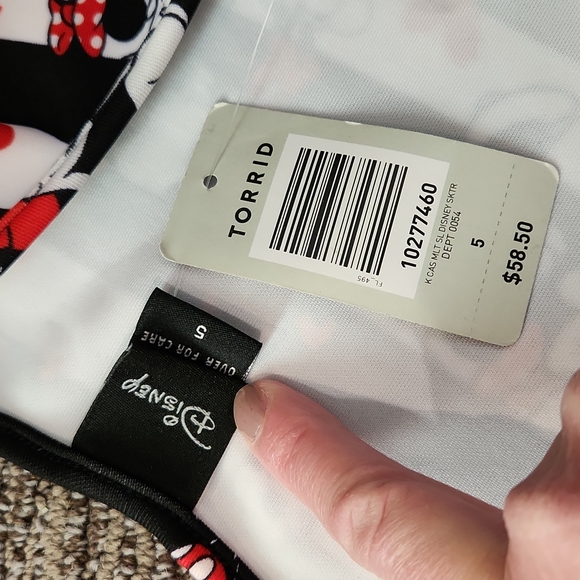 Torrid Disney Mickey and Minnie Dress Size 5X - Picture 14 of 16